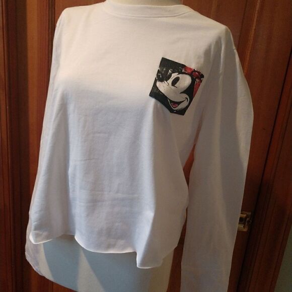 Long Sleeved  Mickey Crop Top pocket Tee Perfect for Spring - Picture 1 of 3